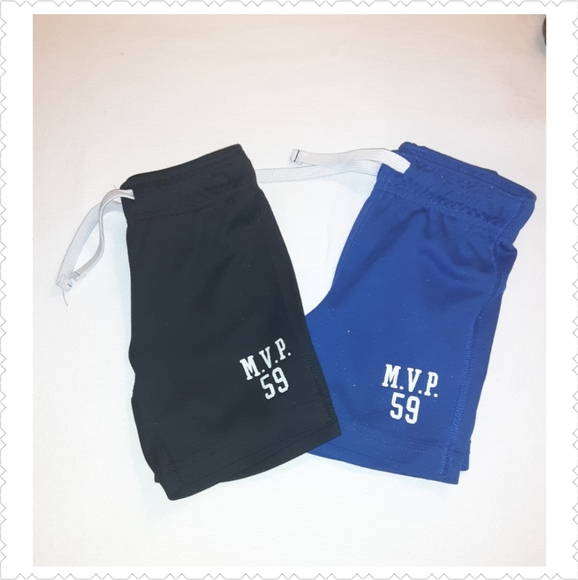 Carter's boy basketball shorts - Picture 1 of 4